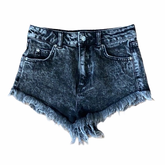 TopShop Kiri High Waist Frayed Cut Offs 2 - Picture 2 of 10
